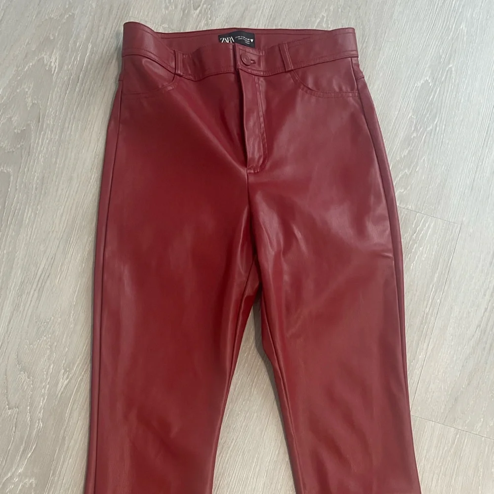 Zara faux leather pants - Picture 1 of 4